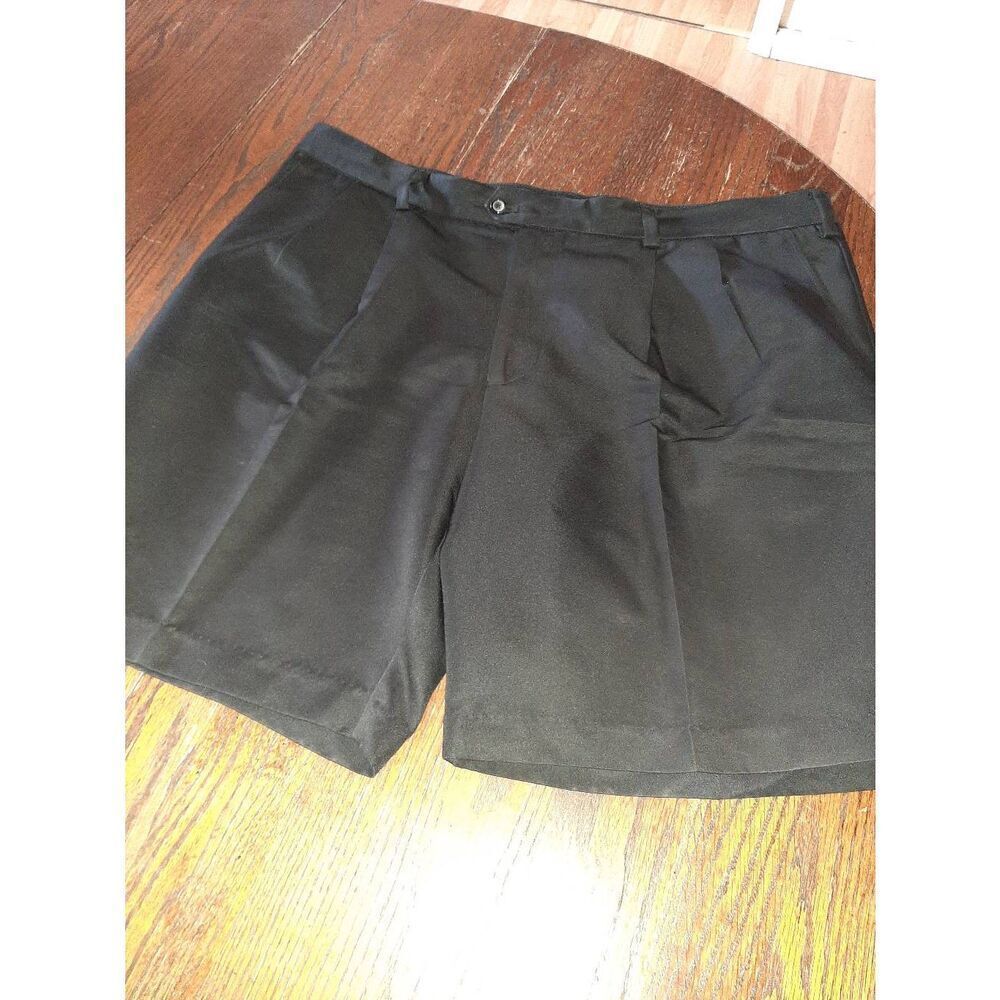 Mens Size 42 IZOD XFG Black Golf Outdoor Casual High Rise Pleated Front Shorts